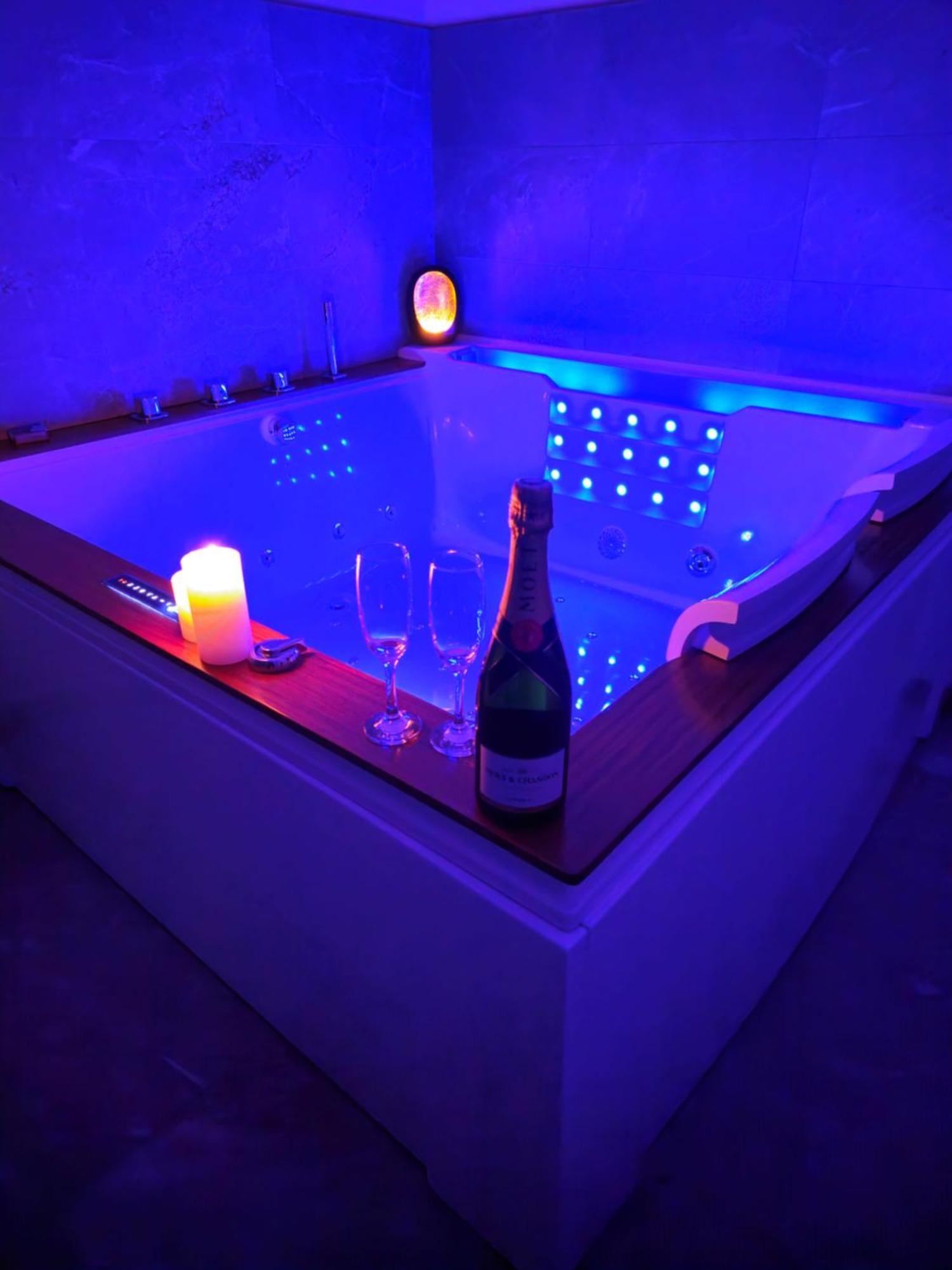 Loft De Luxe Le Chic, Grand Jacuzzi, Vue Port De Plaisance Lejlighed Saint-Valery-en-Caux Eksteriør billede